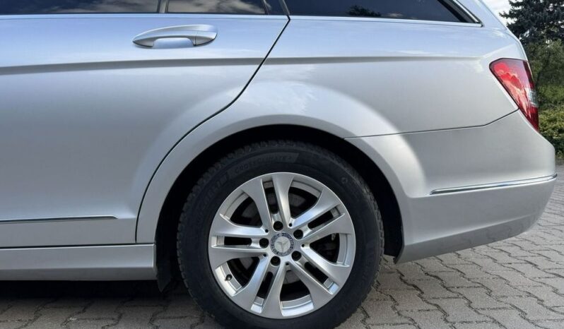 Mercedes-Benz Klasa C | 4×4 (stały) | Automatyczna | 204 KM | Srebrny full