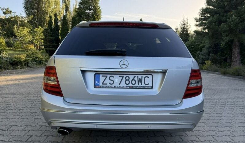 Mercedes-Benz Klasa C | 4×4 (stały) | Automatyczna | 204 KM | Srebrny full