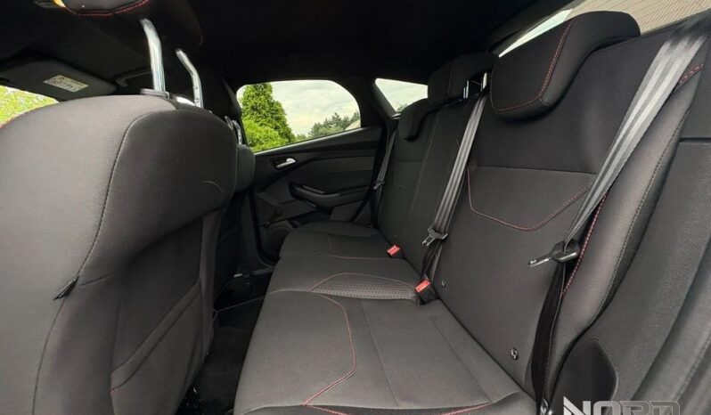 Ford Focus | FWD (przód) | Manualna | 125 KM | Granatowy full