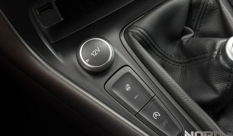 Ford Focus | FWD (przód) | Manualna | 125 KM | Granatowy full