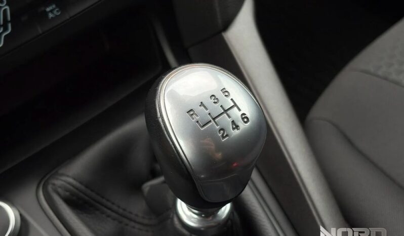 Ford Focus | FWD (przód) | Manualna | 125 KM | Granatowy full