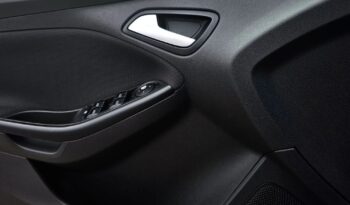 Ford Focus | FWD (przód) | Manualna | 125 KM | Czarny full
