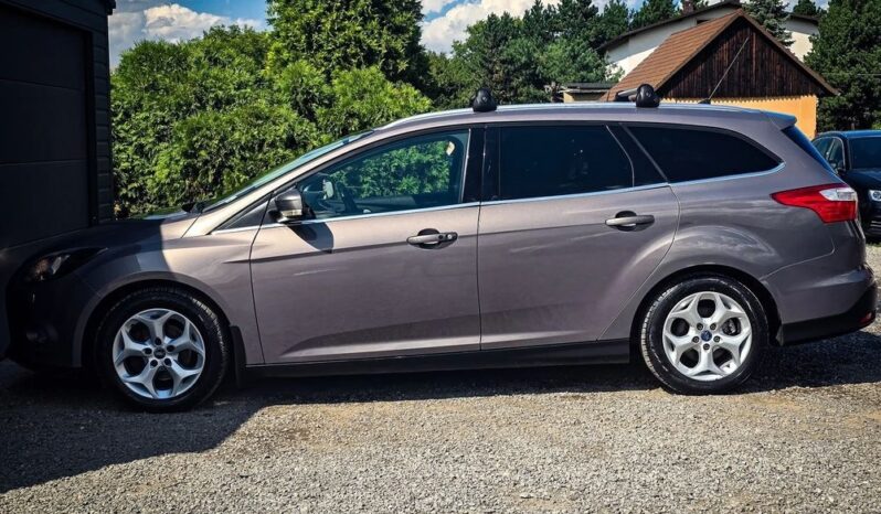Ford Focus | FWD (przód) | Manualna | 125 KM | Szary full