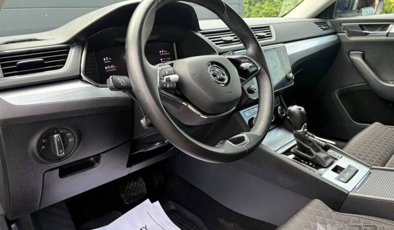 Skoda Superb | 4×4 (doł. ręcznie) | Automatyczna | 280 KM | Granatowy full