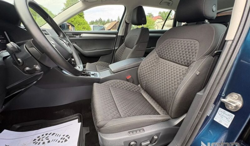 Skoda Superb | 4×4 (doł. ręcznie) | Automatyczna | 280 KM | Granatowy full