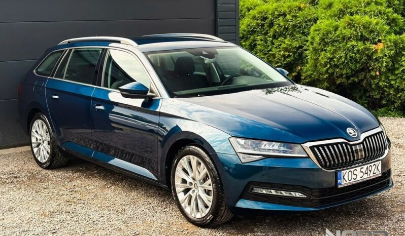 Skoda Superb | 4×4 (doł. ręcznie) | Automatyczna | 280 KM | Granatowy full