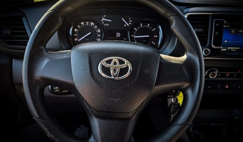 Toyota ProAce | FWD (przód) | Manualna | 95 KM | Szary full