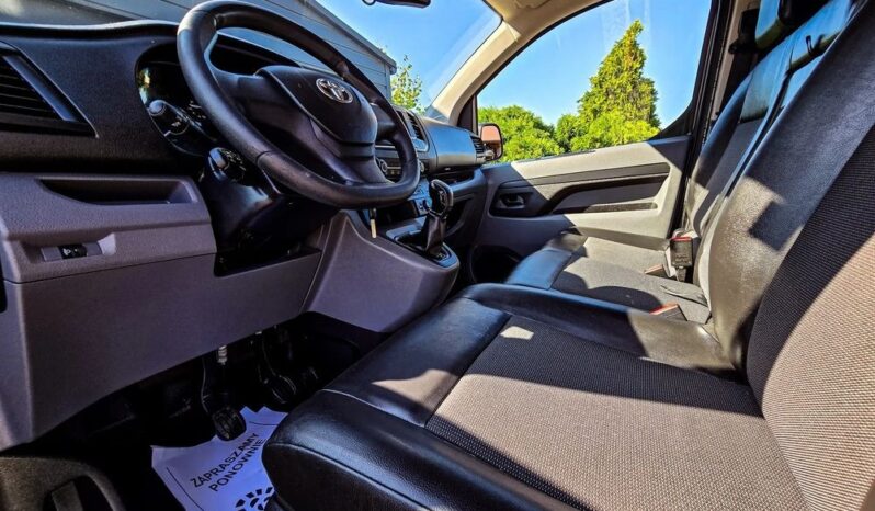 Toyota ProAce | FWD (przód) | Manualna | 95 KM | Szary full