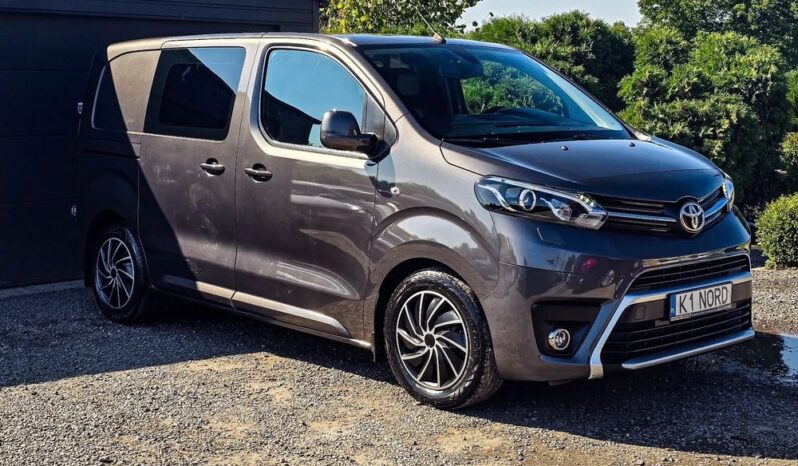 Toyota ProAce | FWD (przód) | Manualna | 95 KM | Szary full