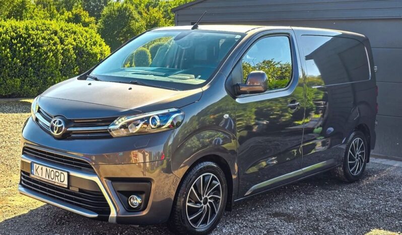 Toyota ProAce | FWD (przód) | Manualna | 95 KM | Szary full