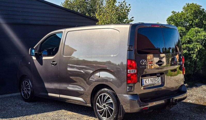 Toyota ProAce | FWD (przód) | Manualna | 95 KM | Szary full