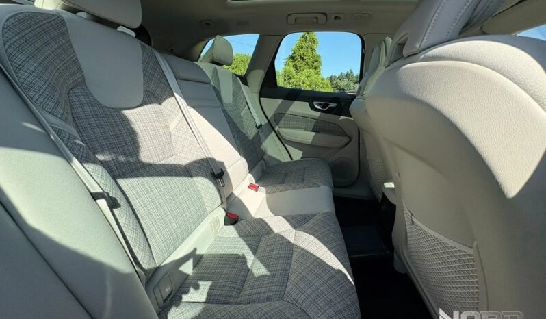 Volvo XC 60 | 4×4 (stały) | Automatyczna | 350 KM | Czarny full