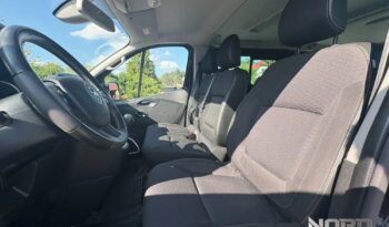 Opel Vivaro | FWD (przód) | Manualna | 125 KM | Czarny full