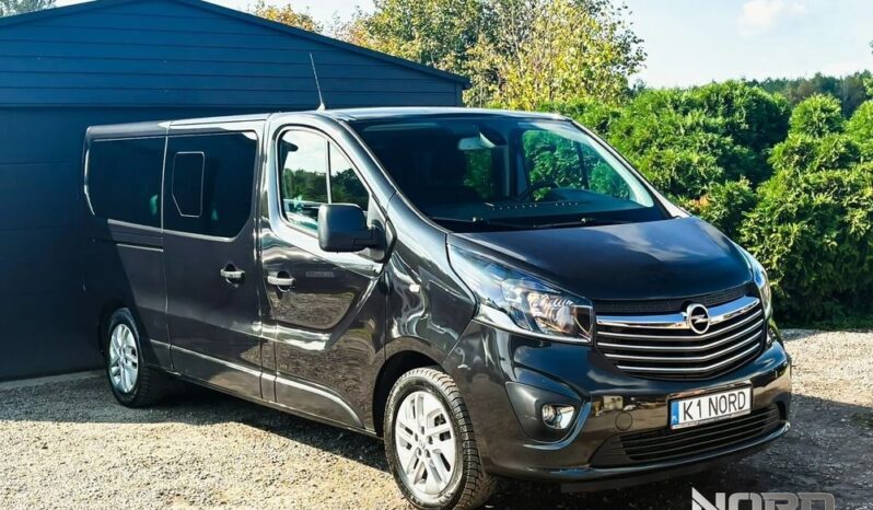 Opel Vivaro | FWD (przód) | Manualna | 125 KM | Czarny full