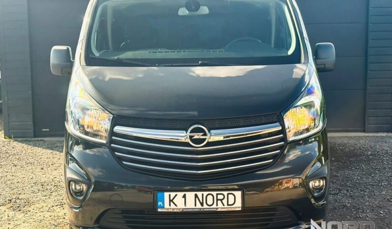 Opel Vivaro | FWD (przód) | Manualna | 125 KM | Czarny full