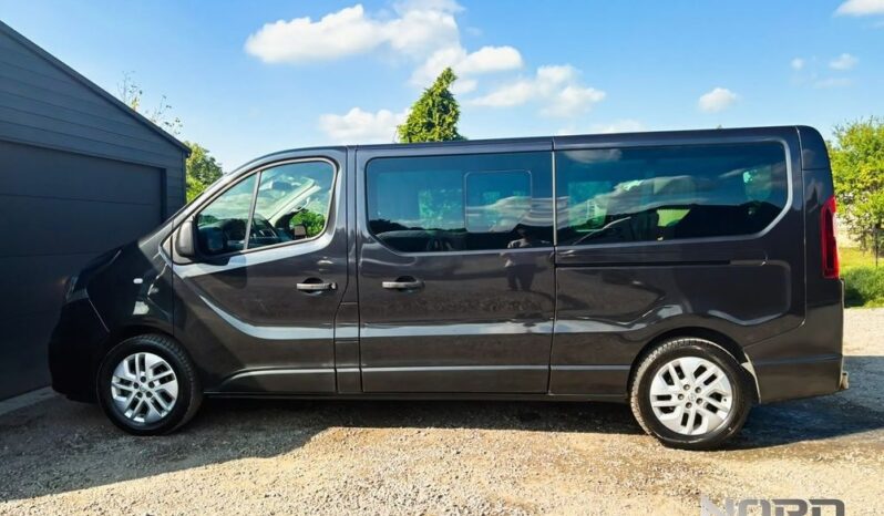 Opel Vivaro | FWD (przód) | Manualna | 125 KM | Czarny full