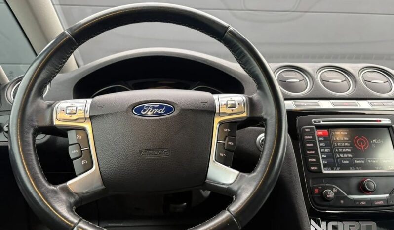 Ford S-Max | FWD (przód) | Manualna | 140 KM | Czarny full