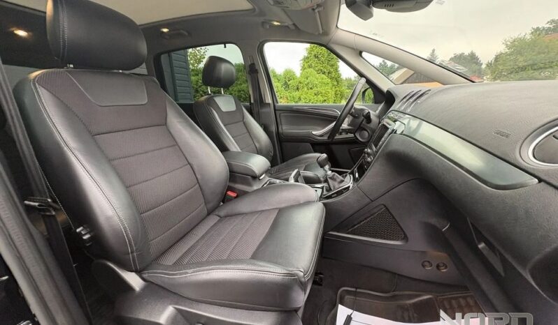 Ford S-Max | FWD (przód) | Manualna | 140 KM | Czarny full