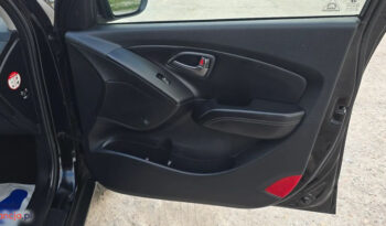 Hyundai ix35 | FWD (przód) | Manualna | 135 KM | Czarny full