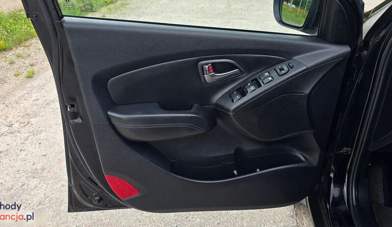 Hyundai ix35 | FWD (przód) | Manualna | 135 KM | Czarny full