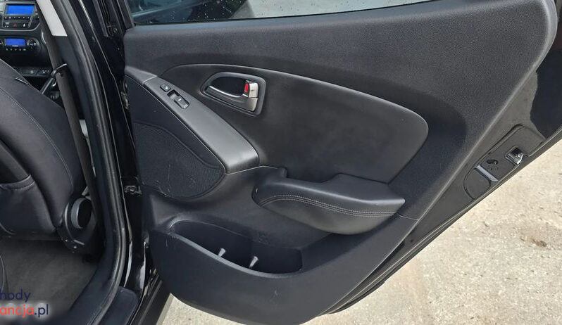 Hyundai ix35 | FWD (przód) | Manualna | 135 KM | Czarny full