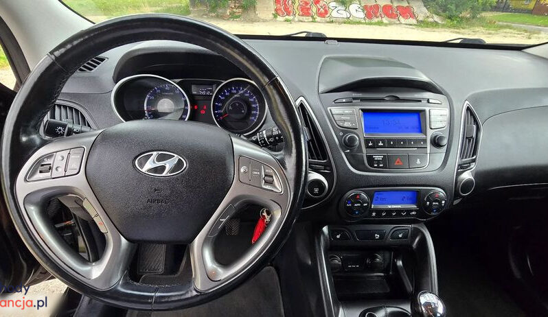 Hyundai ix35 | FWD (przód) | Manualna | 135 KM | Czarny full