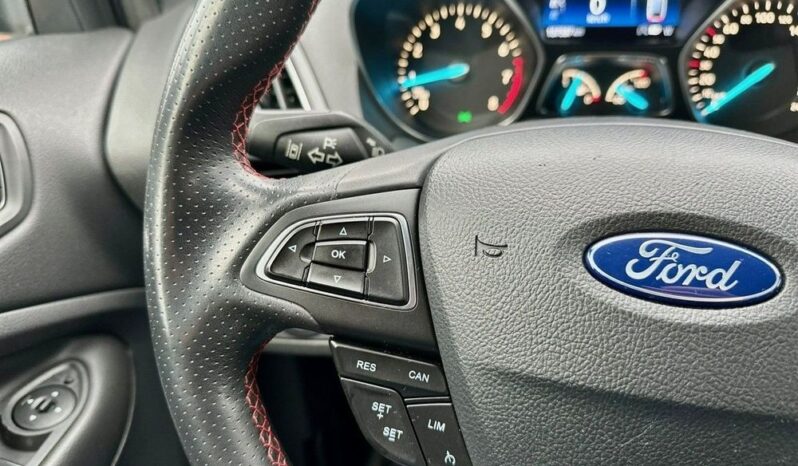 Ford Kuga | FWD (przód) | Manualna | 150 KM | Biały full