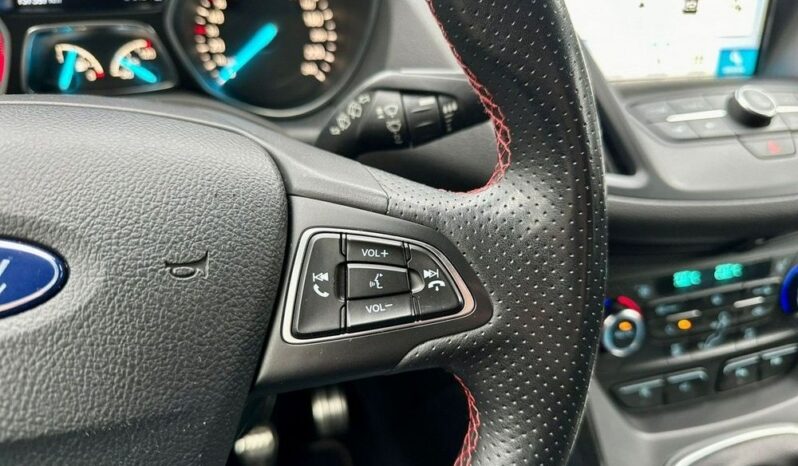 Ford Kuga | FWD (przód) | Manualna | 150 KM | Biały full