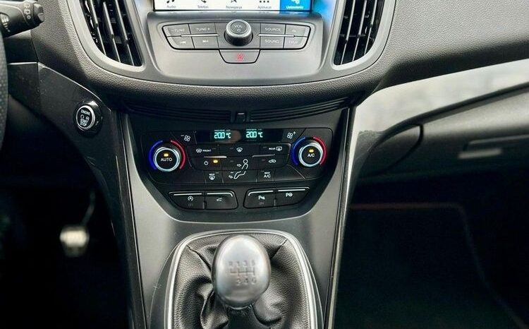 Ford Kuga | FWD (przód) | Manualna | 150 KM | Biały full
