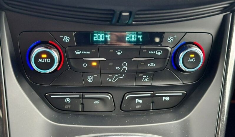 Ford Kuga | FWD (przód) | Manualna | 150 KM | Biały full