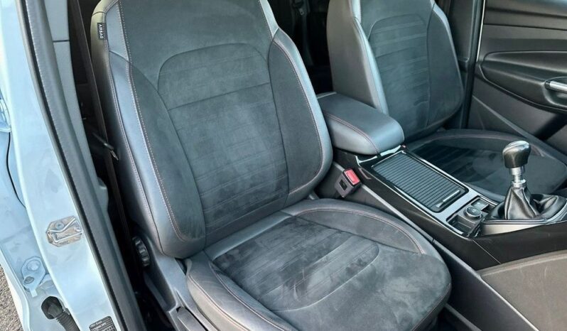 Ford Kuga | FWD (przód) | Manualna | 150 KM | Biały full