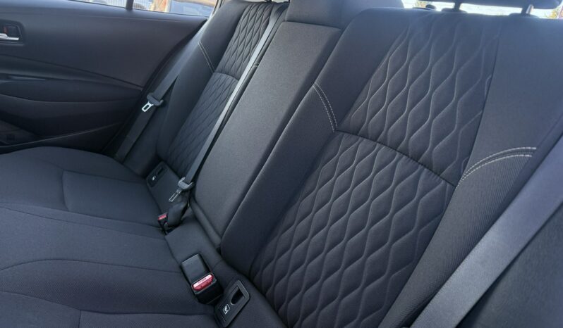 Toyota Corolla | FWD (przód) | Manualna | 125 KM | Czarny full