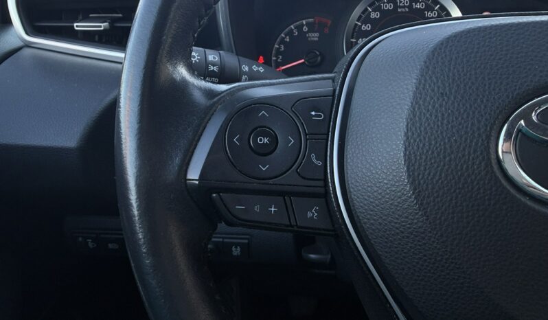 Toyota Corolla | FWD (przód) | Manualna | 125 KM | Czarny full