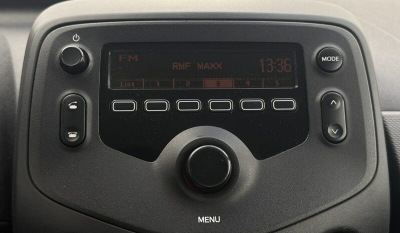 Toyota Aygo | FWD (przód) | Manualna | 72 KM | Biały full