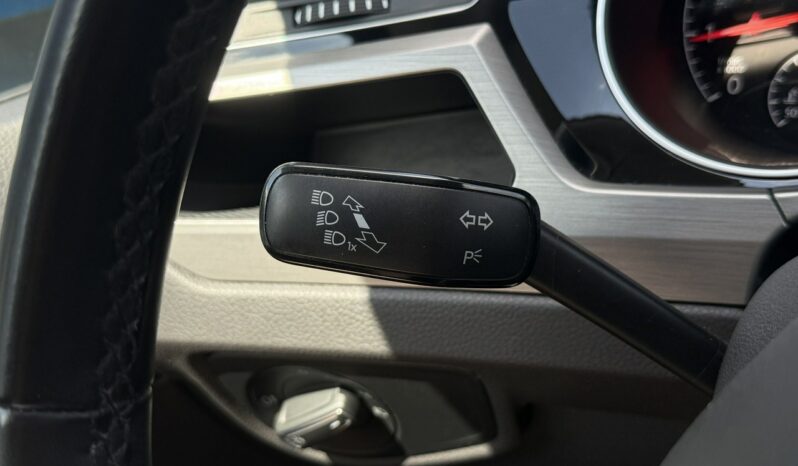 Volkswagen Touran | FWD (przód) | Automatyczna | 150 KM | Niebieski full