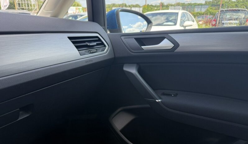 Volkswagen Touran | FWD (przód) | Automatyczna | 150 KM | Niebieski full