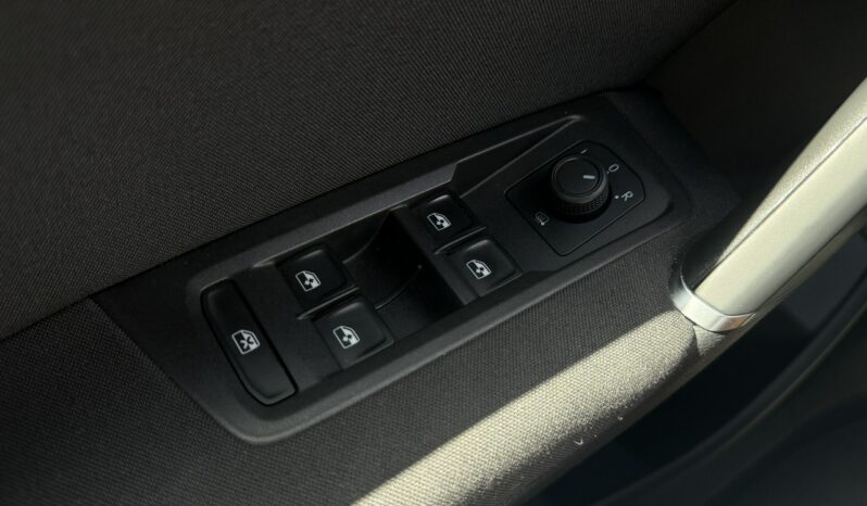 Volkswagen Touran | FWD (przód) | Automatyczna | 150 KM | Niebieski full