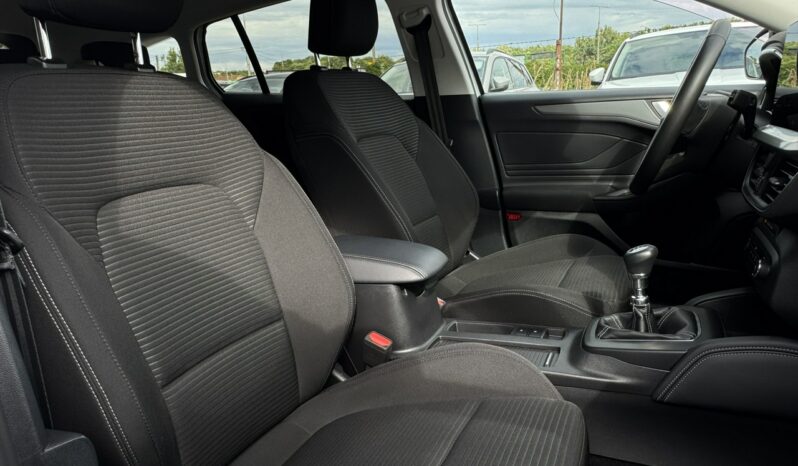 Ford Focus | FWD (przód) | Manualna | 125 KM | Biały full