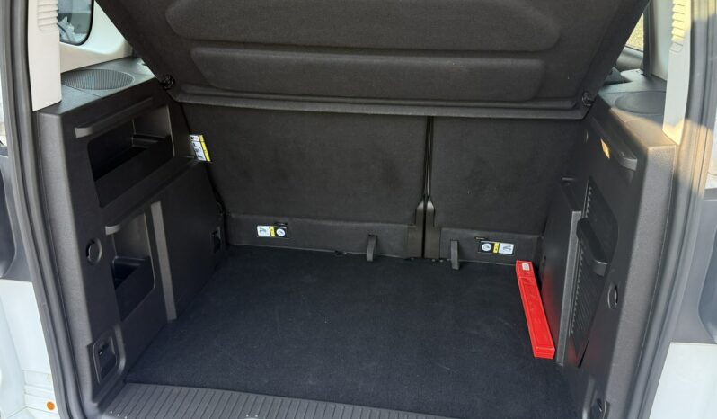 Ford Tourneo Courier | FWD (przód) | Manualna | 100 KM | Biały full