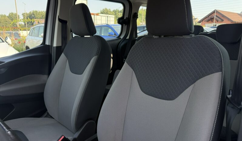 Ford Tourneo Courier | FWD (przód) | Manualna | 100 KM | Biały full