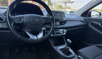 Hyundai i30 | FWD (przód) | Manualna | 110 KM | Bordowy full