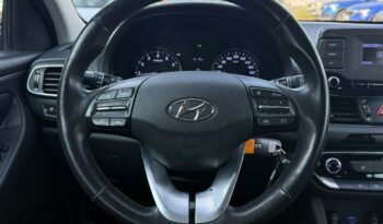Hyundai i30 | FWD (przód) | Manualna | 110 KM | Bordowy full