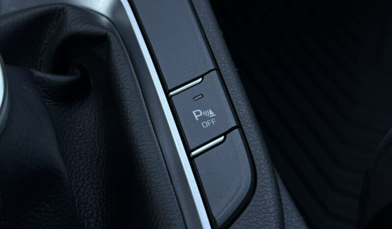 Hyundai i30 | FWD (przód) | Manualna | 110 KM | Bordowy full