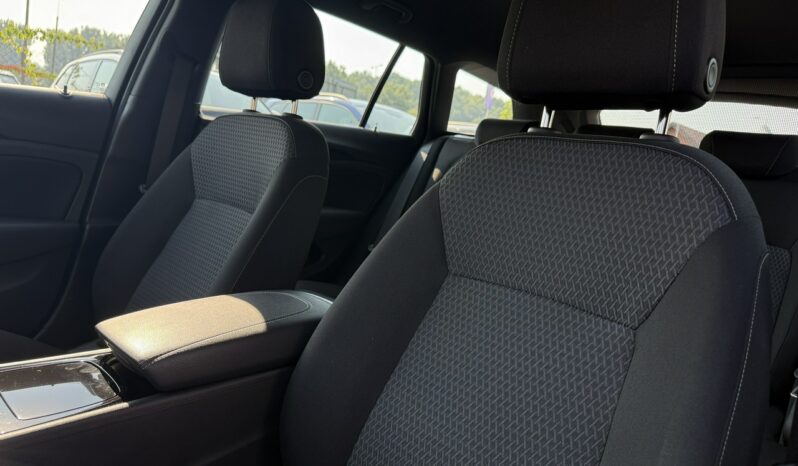 Opel Insignia | FWD (przód) | Manualna | 170 KM | Biały full
