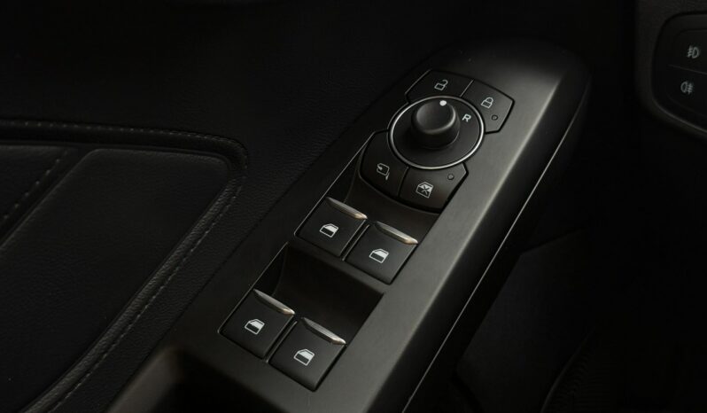 Ford Focus | FWD (przód) | Manualna | 125 KM | Czerwony full