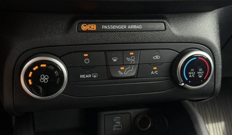 Ford Focus | FWD (przód) | Manualna | 125 KM | Szary full