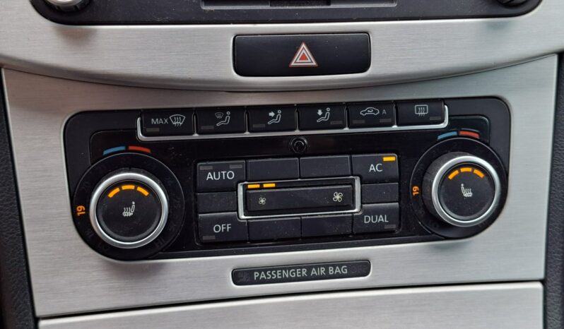 Volkswagen Passat | 4×4 (doł. automatycznie) | Automatyczna | 140 KM | Czarny full
