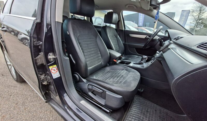 Volkswagen Passat | 4×4 (doł. automatycznie) | Automatyczna | 140 KM | Czarny full