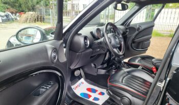 MINI Countryman | 4×4 (stały) | Automatyczna | 143 KM | Czarny full