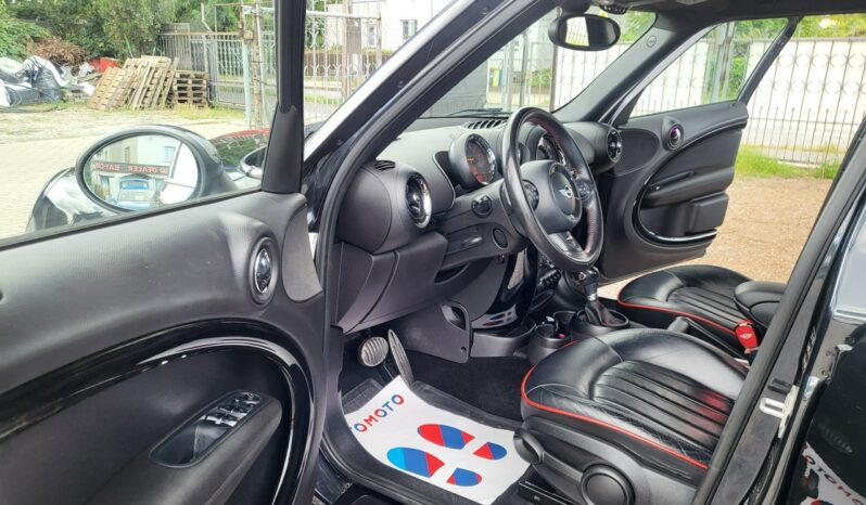 MINI Countryman | 4×4 (stały) | Automatyczna | 143 KM | Czarny full